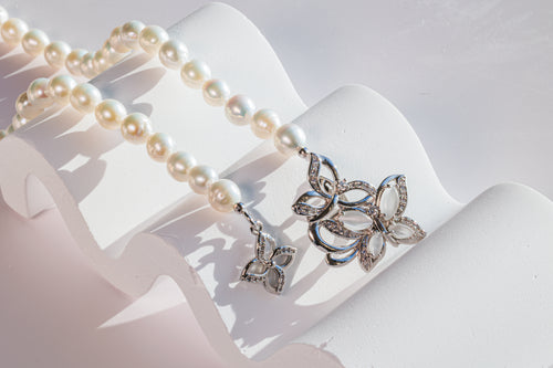 Butterfly Pearl Necklace - Multi-wear