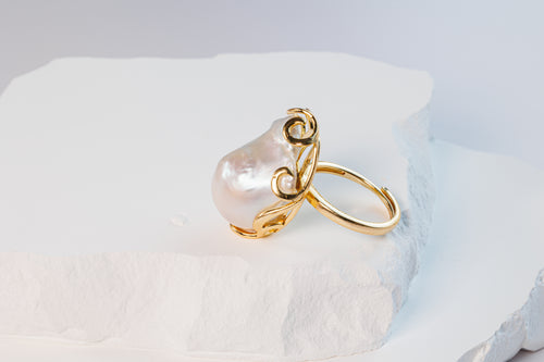 Baroque Pearl Ring - adjustable