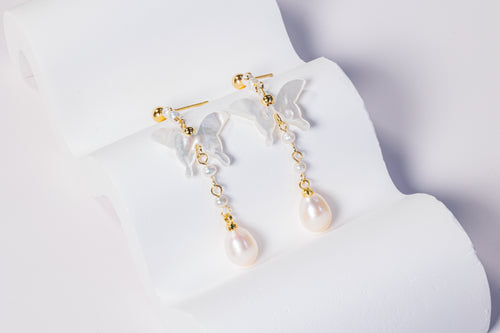 Luna Butterfly Pearl Earrings