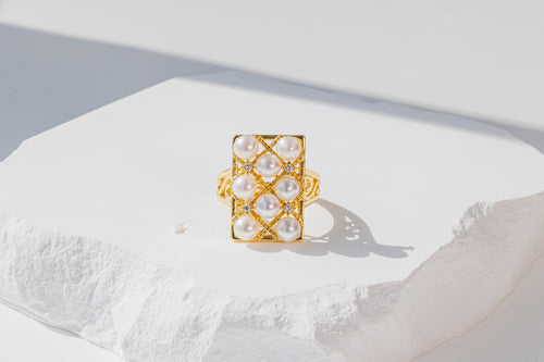 front center view of ring