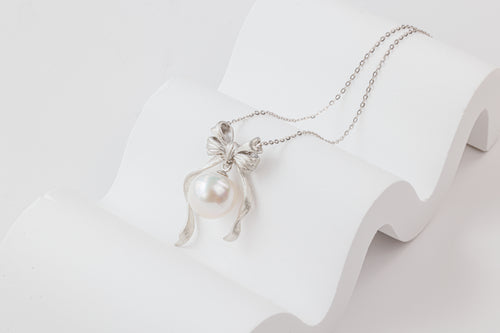 White Pearl Bow Necklace