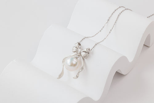 White Pearl Bow Necklace