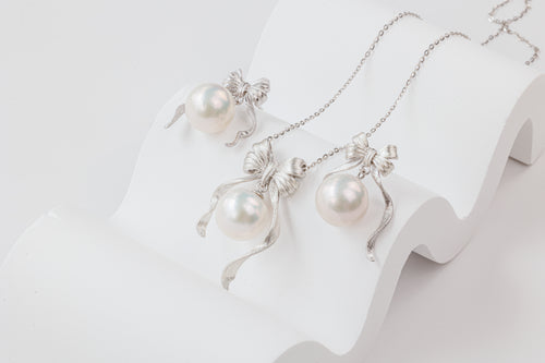 White Pearl Bow Necklace