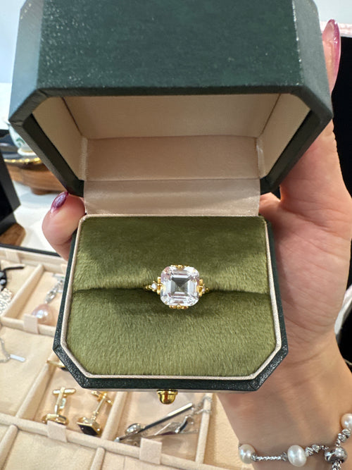 Quartz ring