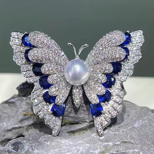 Front center view of brooch