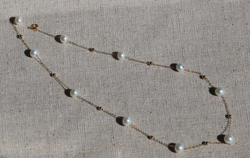 Medium Freshwater Pearl Necklace